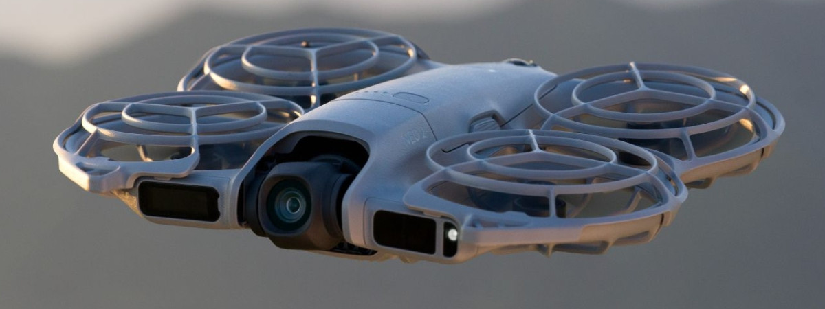 Drona DJI Neo 2 - vedere frontală